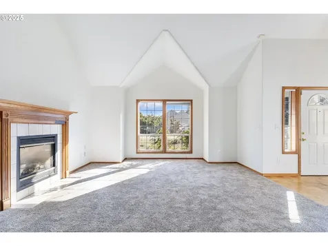 14997 SE Gilesford Street Clackamas OR 97015