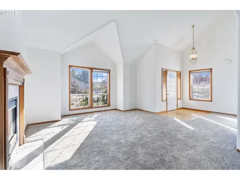 14997 SE Gilesford Street Clackamas OR 97015