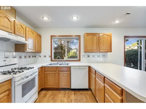 14997 SE Gilesford Street Clackamas OR 97015