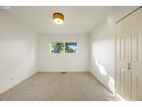6580 SW Preslynn Drive Portland OR 97225