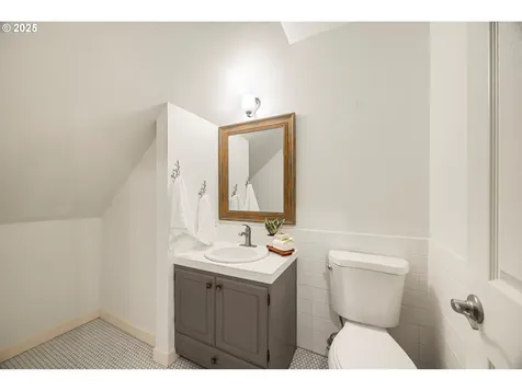 6580 SW Preslynn Drive Portland OR 97225