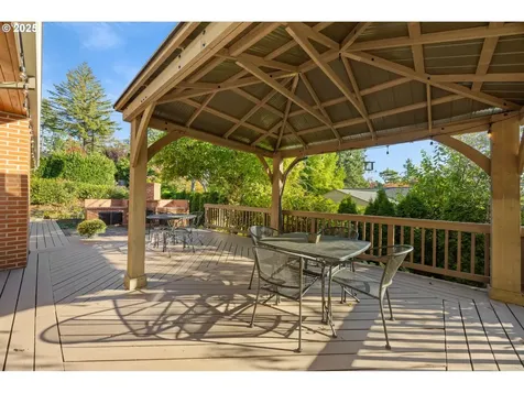 6580 SW Preslynn Drive Portland OR 97225