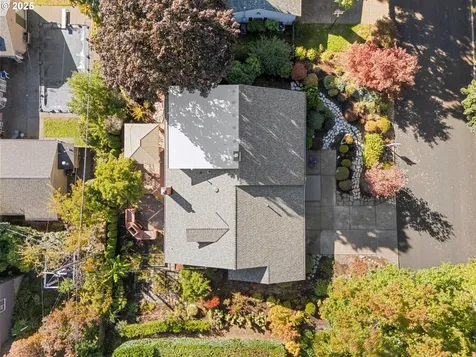 6580 SW Preslynn Drive Portland OR 97225