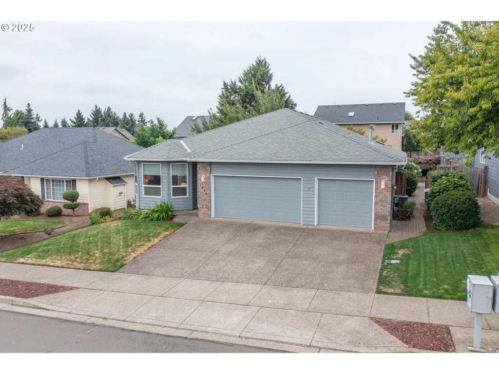 2740 Harding Avenue NW Salem OR 97304