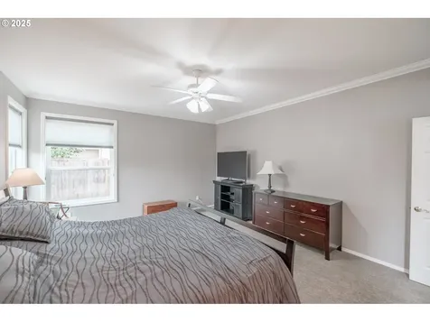2740 Harding Avenue NW Salem OR 97304