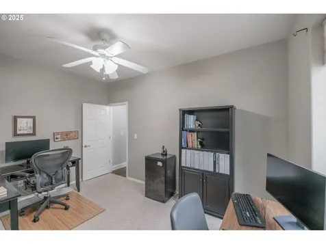 2740 Harding Avenue NW Salem OR 97304