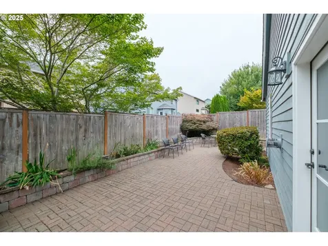 2740 Harding Avenue NW Salem OR 97304
