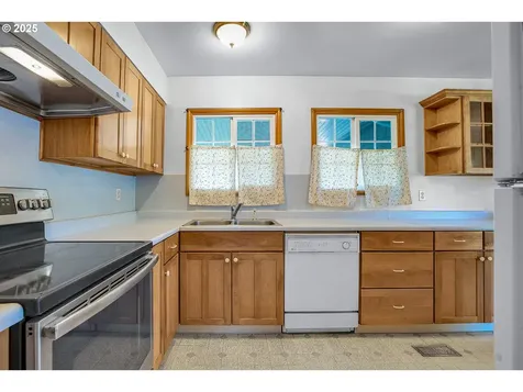 2945 SE 81st Avenue Portland OR 97206