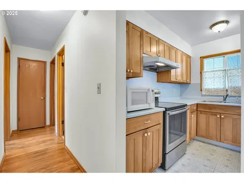 2945 SE 81st Avenue Portland OR 97206