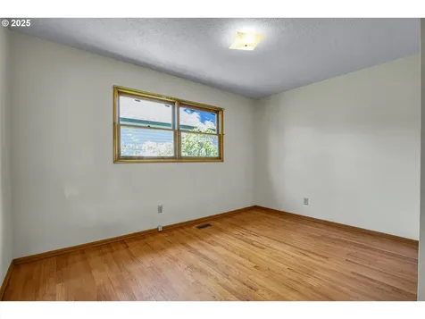 2945 SE 81st Avenue Portland OR 97206