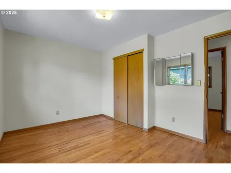 2945 SE 81st Avenue Portland OR 97206
