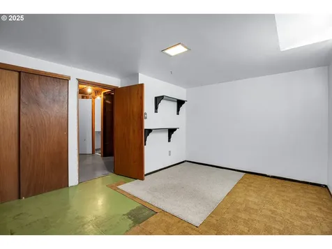 2945 SE 81st Avenue Portland OR 97206