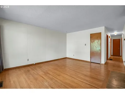 2945 SE 81st Avenue Portland OR 97206