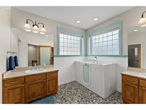 580 Evelyn Street Roseburg OR 97471