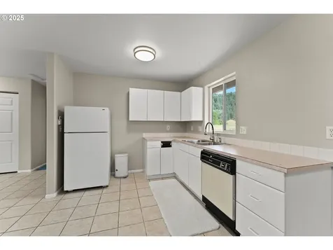 580 Evelyn Street Roseburg OR 97471
