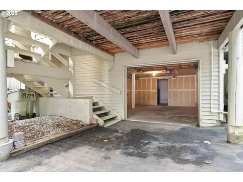19775 NW Quail Hollow Drive Portland OR 97229