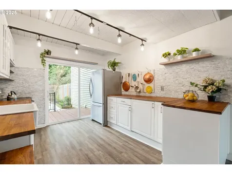 19775 NW Quail Hollow Drive Portland OR 97229