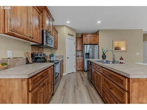 9200 NE 45th Place Vancouver WA 98665
