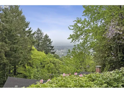 2505 SW Hillcrest Drive Portland OR 97201