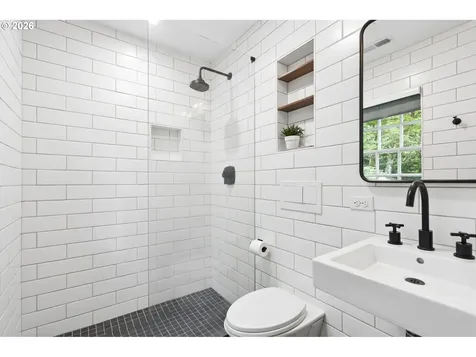 2505 SW Hillcrest Drive Portland OR 97201