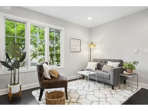 2505 SW Hillcrest Drive Portland OR 97201