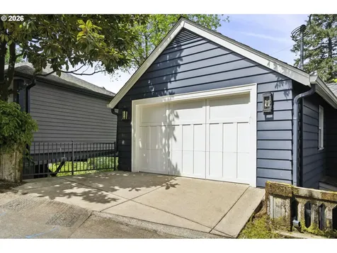 2505 SW Hillcrest Drive Portland OR 97201