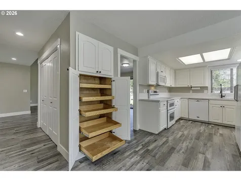 1524 NE Greensword Drive Hillsboro OR 97124