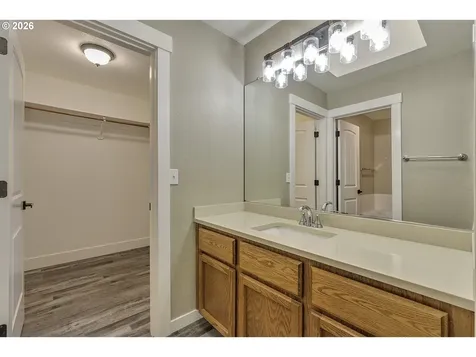 1524 NE Greensword Drive Hillsboro OR 97124