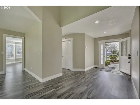 1524 NE Greensword Drive Hillsboro OR 97124