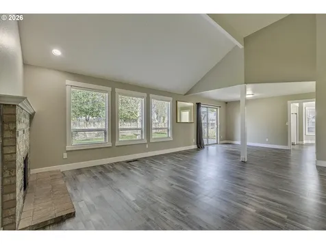 1524 NE Greensword Drive Hillsboro OR 97124