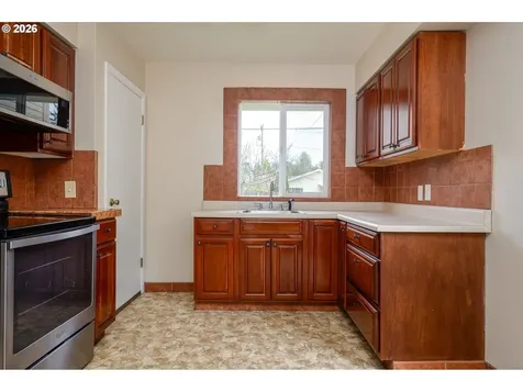 3558 SE 67th Avenue Portland OR 97206