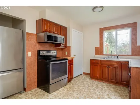 3558 SE 67th Avenue Portland OR 97206