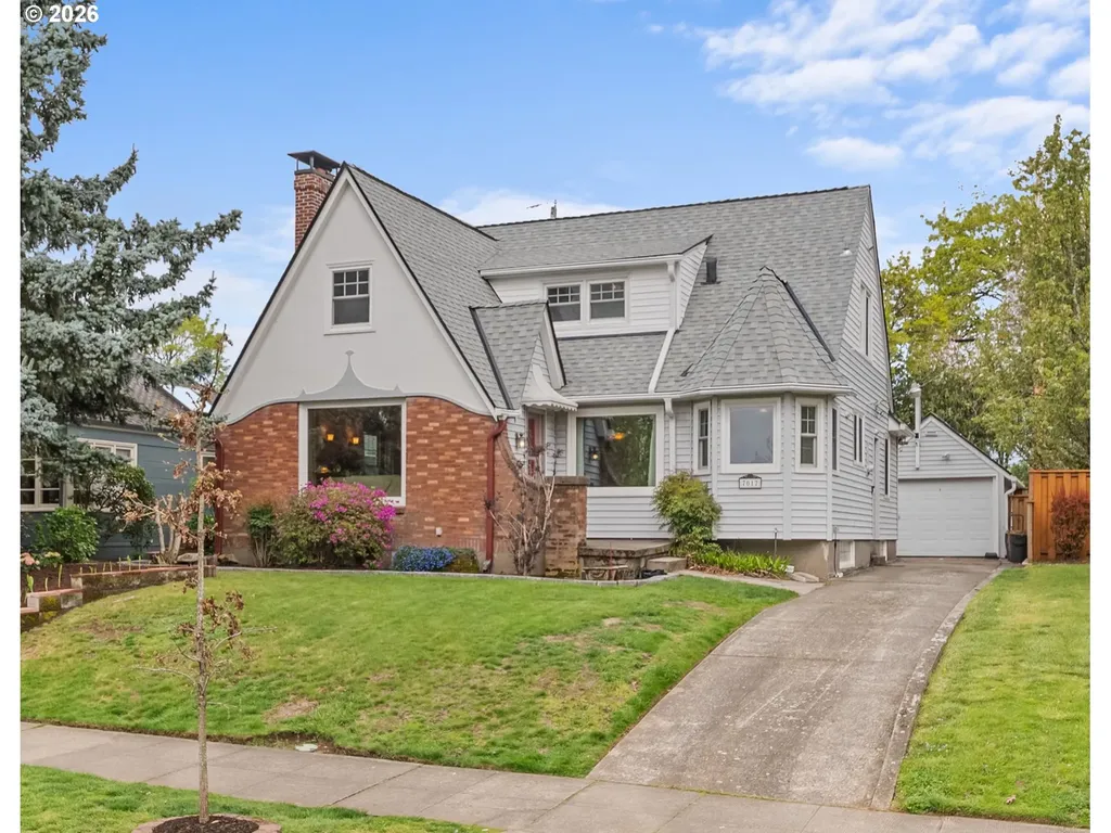 7017 NE Sacramento Street Portland OR 97213