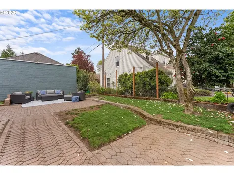 7017 NE Sacramento Street Portland OR 97213