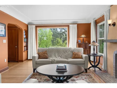 7017 NE Sacramento Street Portland OR 97213