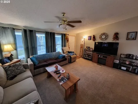 18485 SW Pacific Drive Tualatin OR 97062