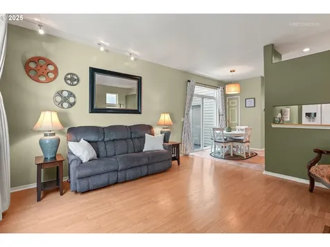 953 SE Albertine Street Hillsboro OR 97123