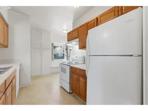 2310 SW Dolph Court Portland OR 97219