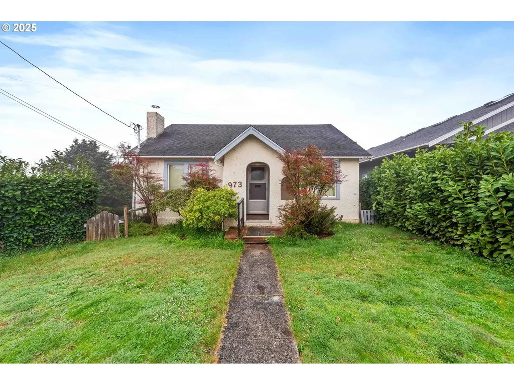 973 N Elliott Street Coquille OR 97423