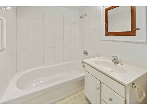 973 N Elliott Street Coquille OR 97423