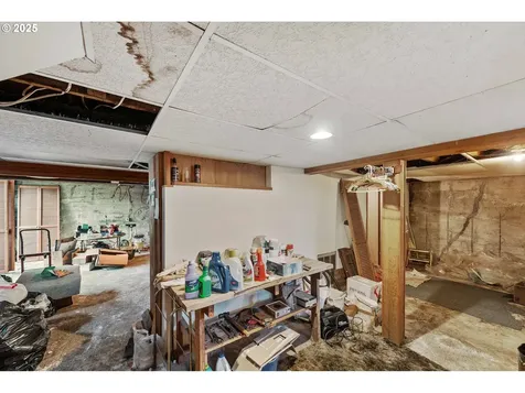 973 N Elliott Street Coquille OR 97423
