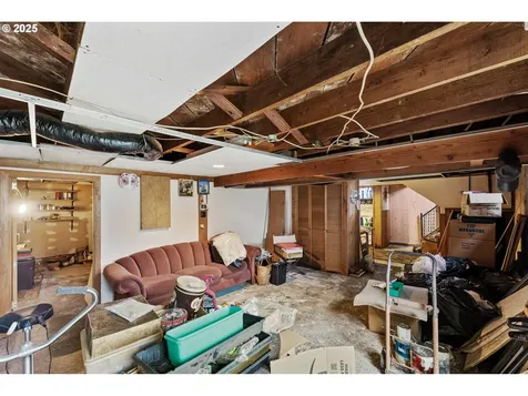 973 N Elliott Street Coquille OR 97423