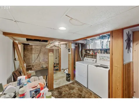 973 N Elliott Street Coquille OR 97423