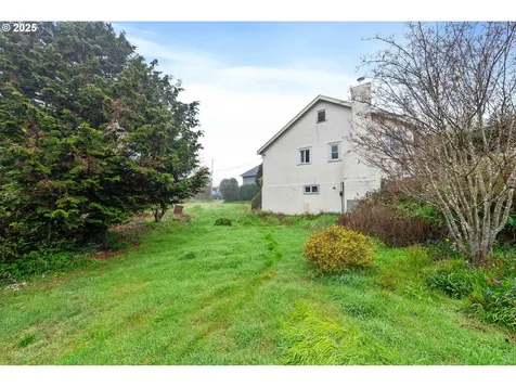 973 N Elliott Street Coquille OR 97423