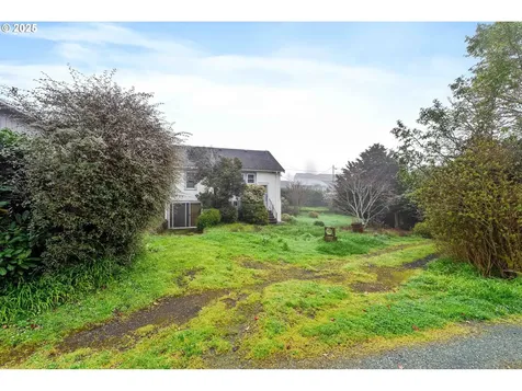 973 N Elliott Street Coquille OR 97423