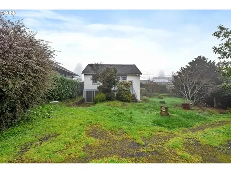973 N Elliott Street Coquille OR 97423