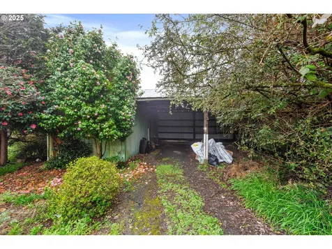 973 N Elliott Street Coquille OR 97423