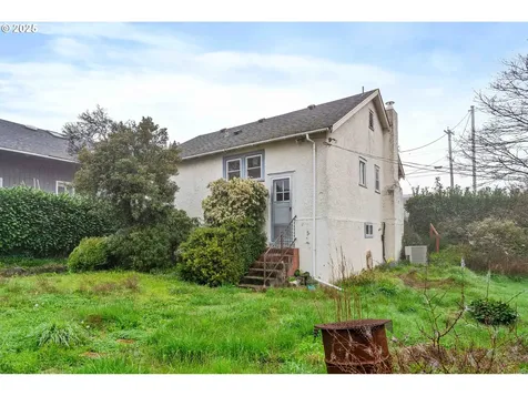 973 N Elliott Street Coquille OR 97423