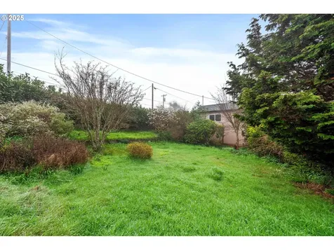 973 N Elliott Street Coquille OR 97423