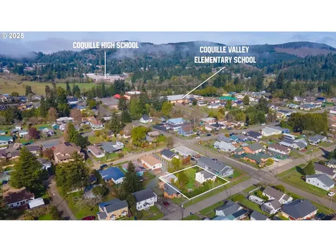 973 N Elliott Street Coquille OR 97423